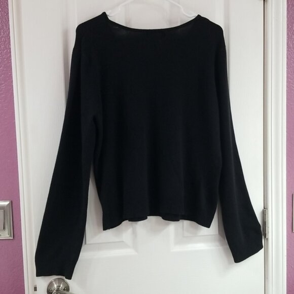 Black Sweater - Picture 3 of 3